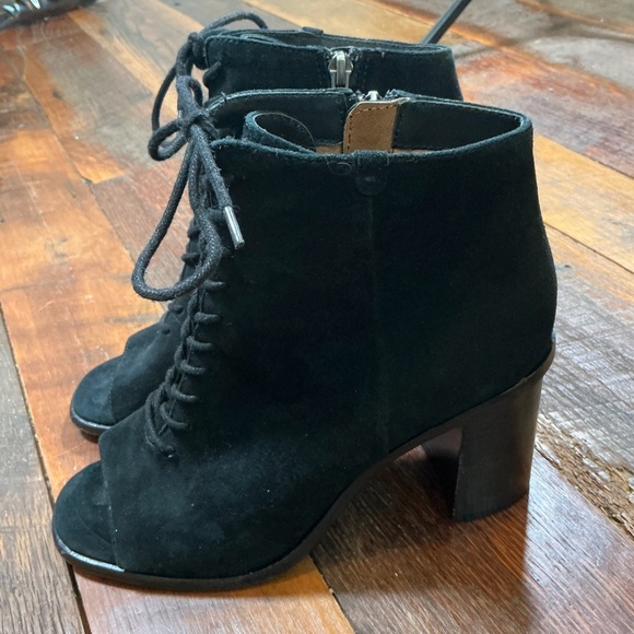 Frye Amy Black Suede Peep Toe Lace-Up Booties Size 8.5 - Picture 6 of 14